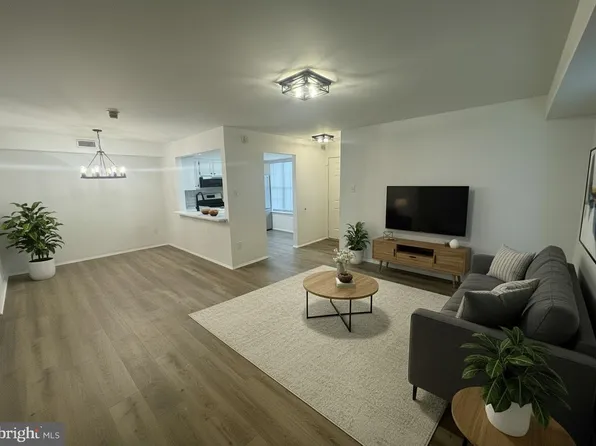 703 Society Pl, Newtown, PA 18940