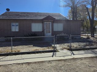 306 6th St, Hawthorne, NV 89415
