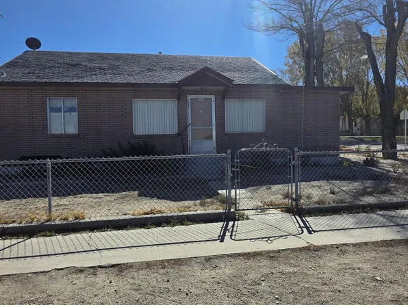 306 6th St, Hawthorne, NV 89415