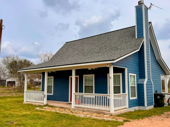 20 Mesquite St, Blanco, TX 78606