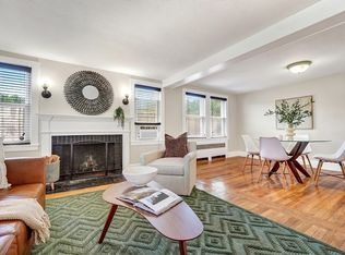 2 Carlisle Rd UNIT 2, Bedford, MA 01730