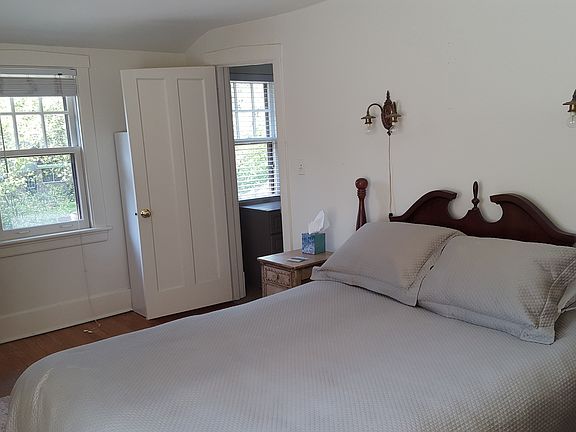 5th image of 2439 Birchwood Ln