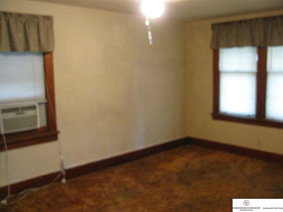 5th image of 6254 S 38th St