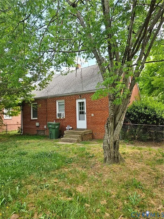 Building Photo - 1400 Williamsburg Rd