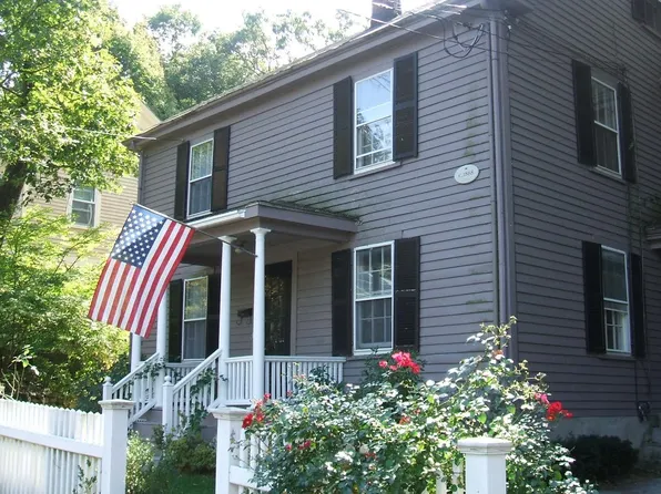 1056 Beacon St, Newton Center, MA