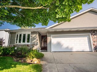 1606 Eden Dr, West Bend, WI 53095