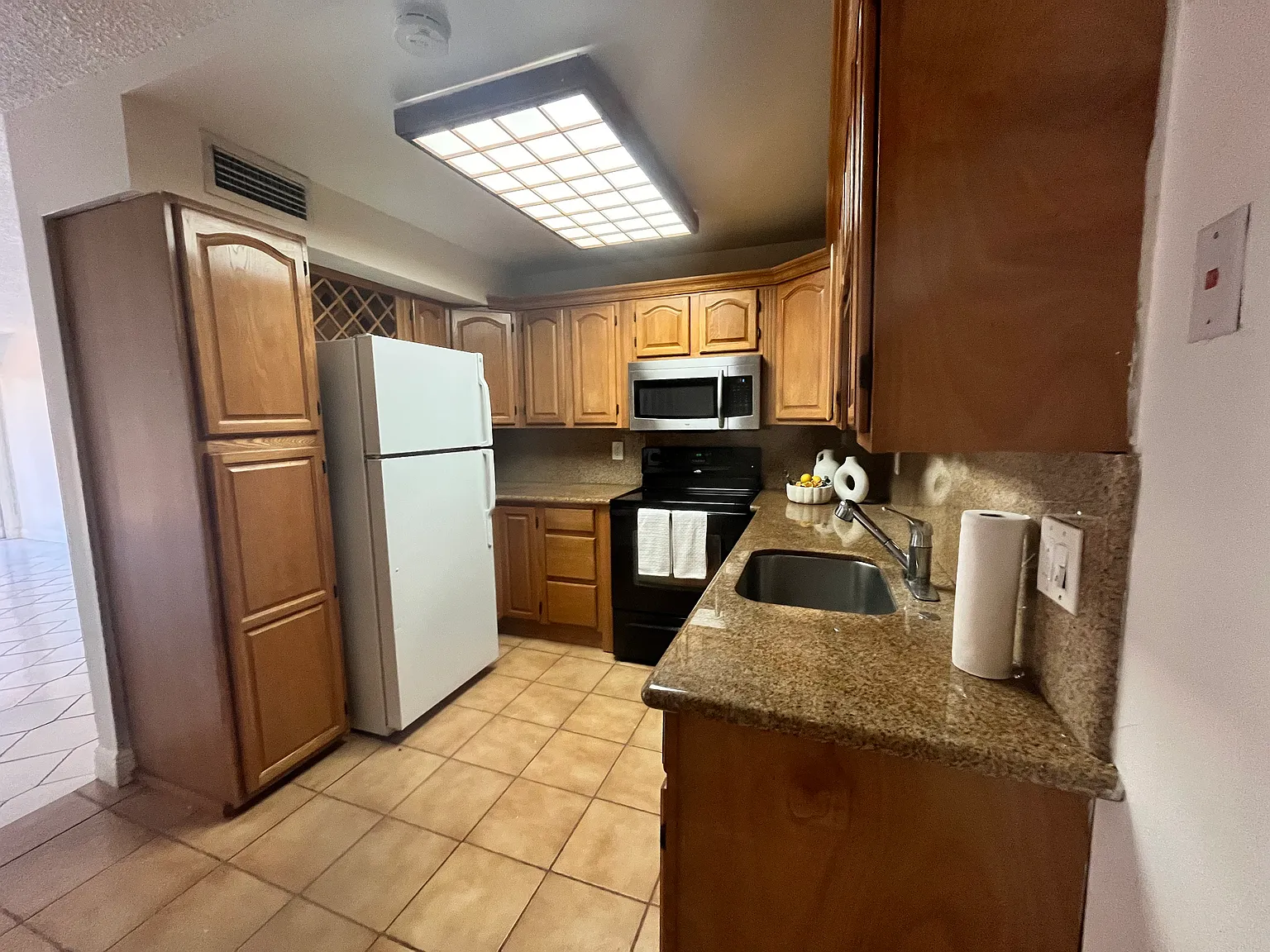 15385 S Dixie Hwy — Photo 2