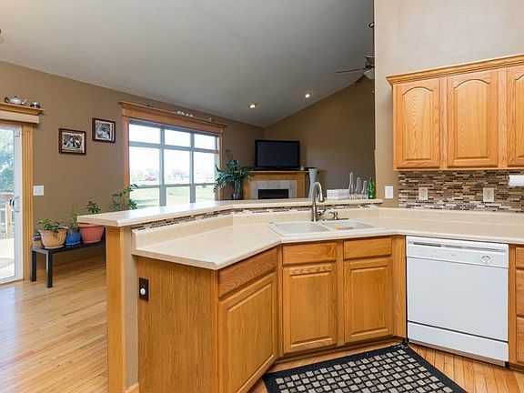 5th image of 2806 NE Bellagio Dr