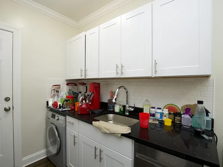 3817 N Greenview Ave #W2 — Photo 4