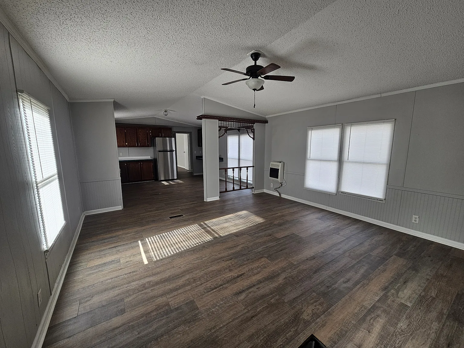 3 bed, $1,000 — Photo 3
