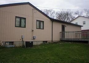 3rd image of 2622 Beaumont Pl