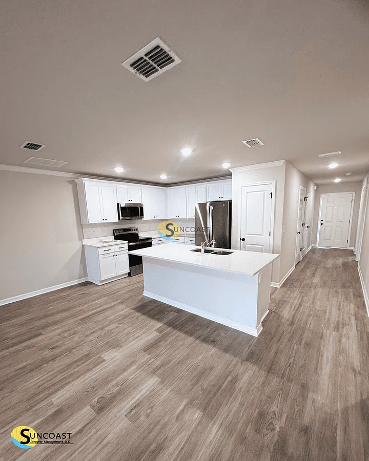 New Home Vibes! 3BR, Patio, Vinyl Floors! — Photo 3