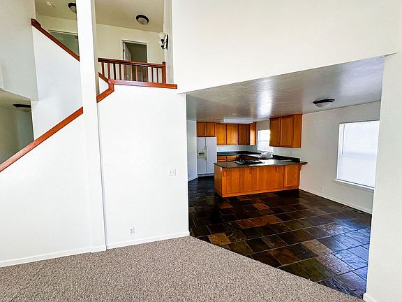 5th image of 2750 Meadow Creek Way