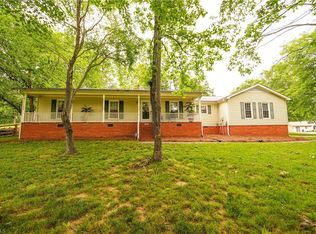 7217 Weatherstone Dr, Kernersville, NC 27284