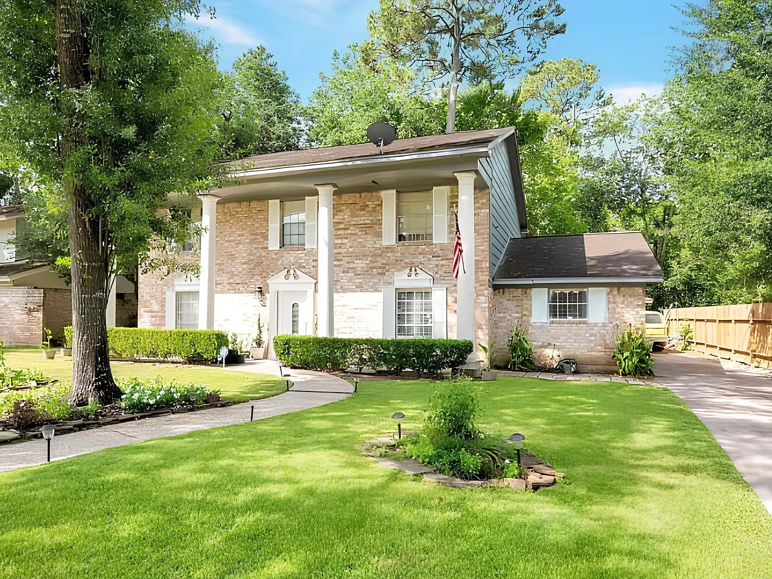 4 bed, 3.0 bath, 2800 sqft, $763 — Photo 2
