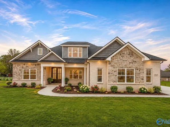 12566 Spyglass Ln, Athens, AL 35613