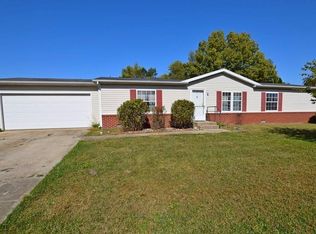 2 W Rosewood Dr, Markleville, IN 46056
