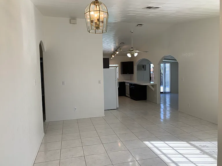 7300 Lattimore Dr — Photo 2