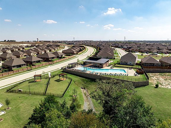 3rd image of 1109 Meadow Spring Ln