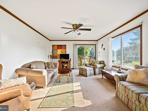 5th image of 961 Hawksbill St #1 & 2