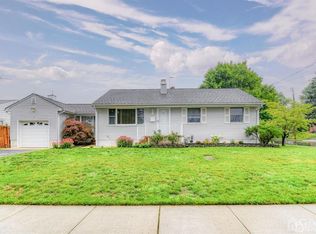 2 Bruce Ct, Milltown, NJ 08850