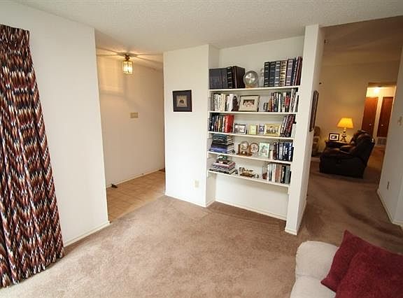 4th image of 6808 Moccasin Dr