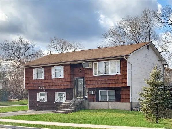 93 Francis Pl, Spring Valley, NY 10977