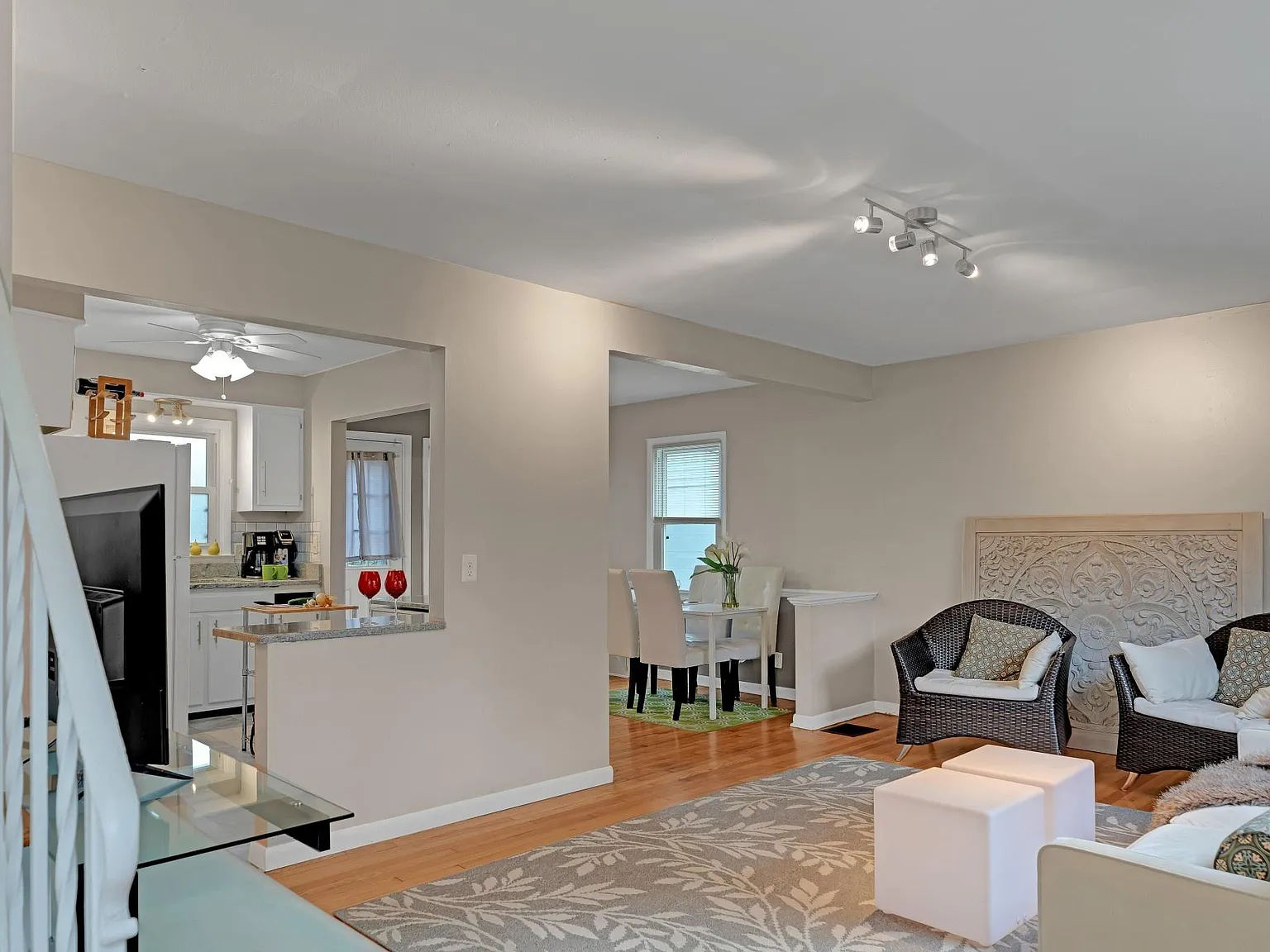 312 Robinwood Avenue — Photo 4