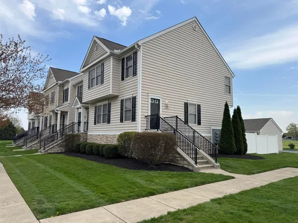 492 Autumn Ridge Cir, Pickerington, OH 43147