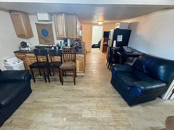 2nd image of 623 S Jefferson St #2