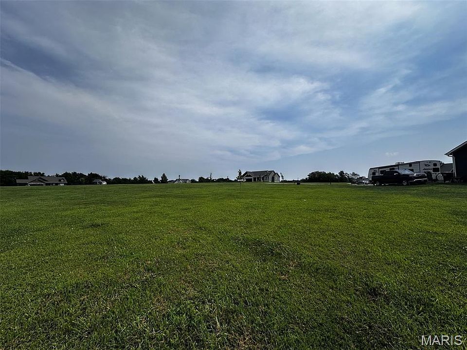 2nd image of 61 Whiteside Estates Dr