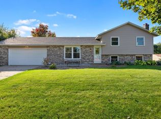 8299 77th St S, Cottage Grove, MN 55016