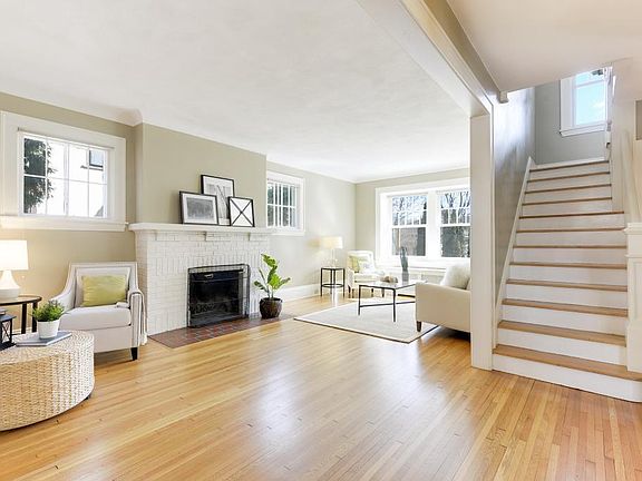 5th image of 1418 Lincoln Ave