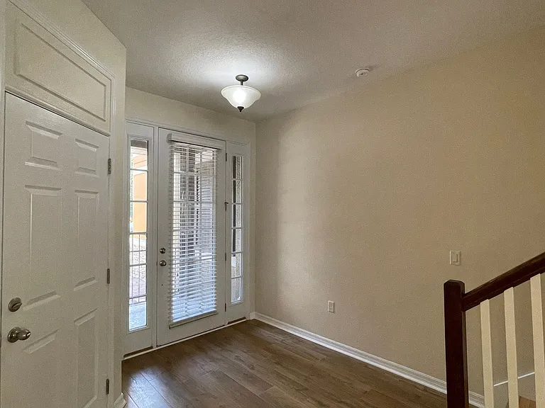 9484 Strongbark Ln — Photo 14