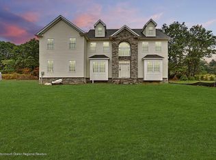 4 Hillcrest Rd, Marlboro, NJ 07751
