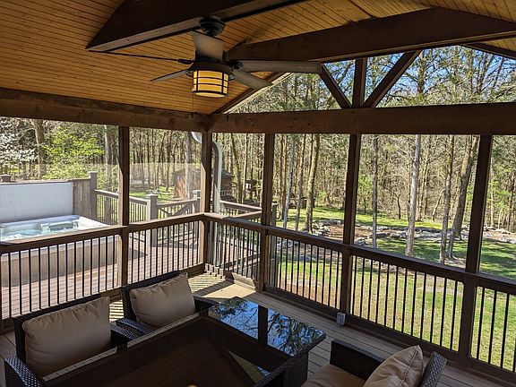 5th image of 329 Baronswood Dr