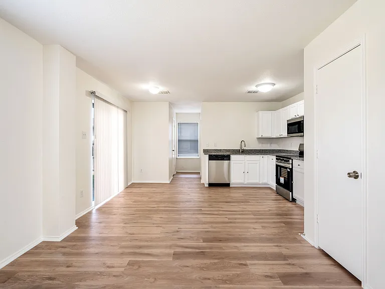 1626 White Oak Rd — Photo 19