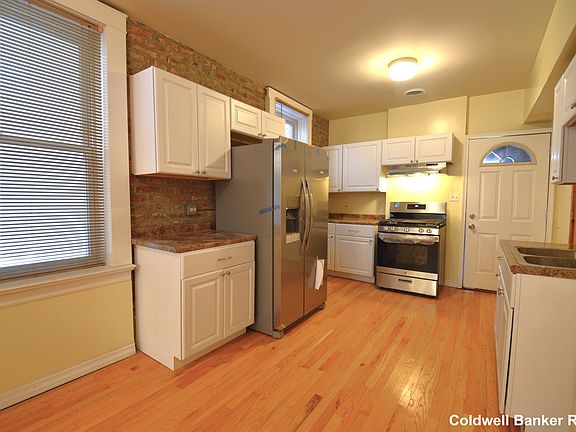 3rd image of 1652 N Washtenaw Ave #1