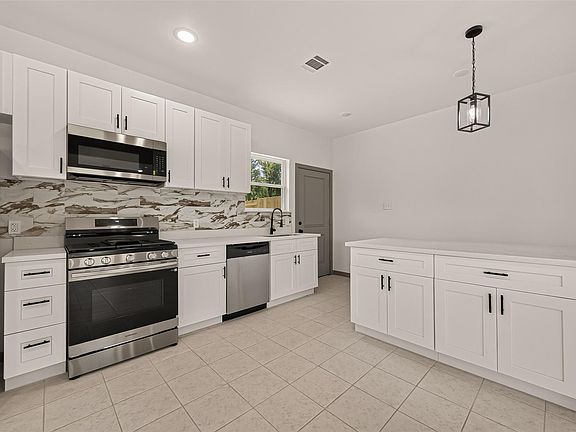 5th image of 8306 Tidwell Rd #B