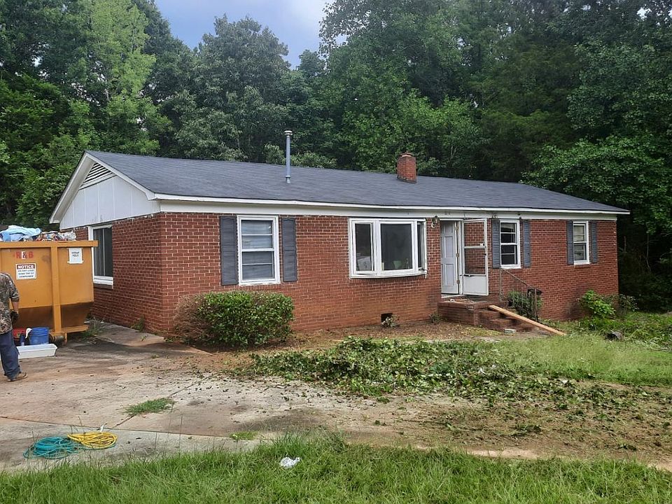 2nd image of 3010 University Dr
