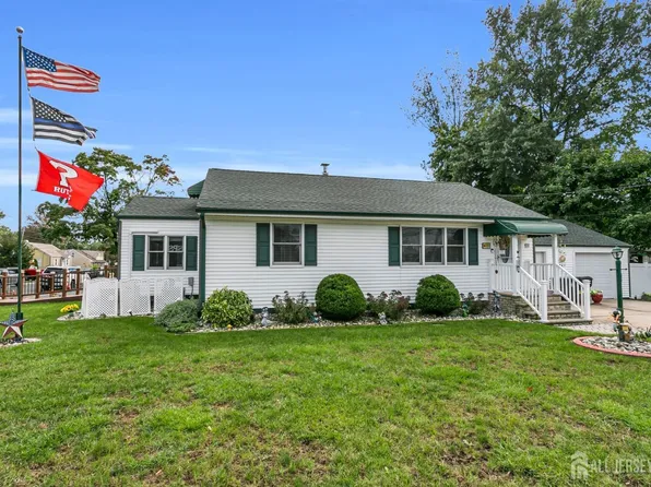 59 Rues Ln, East Brunswick, NJ 08816