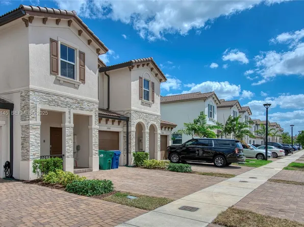 12661 NW 23rd Pl, Miami, FL 33167