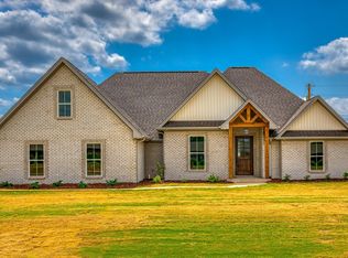 189 Wynchase Dr E, Muscle Shoals, AL 35661