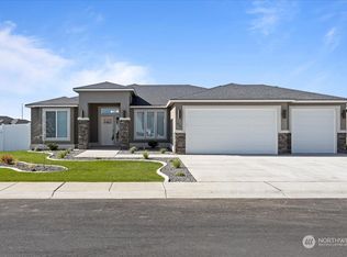 806 P St SW, Quincy, WA 98848