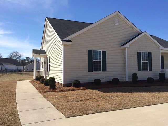 1st image of 206 Coachmans Pl #A