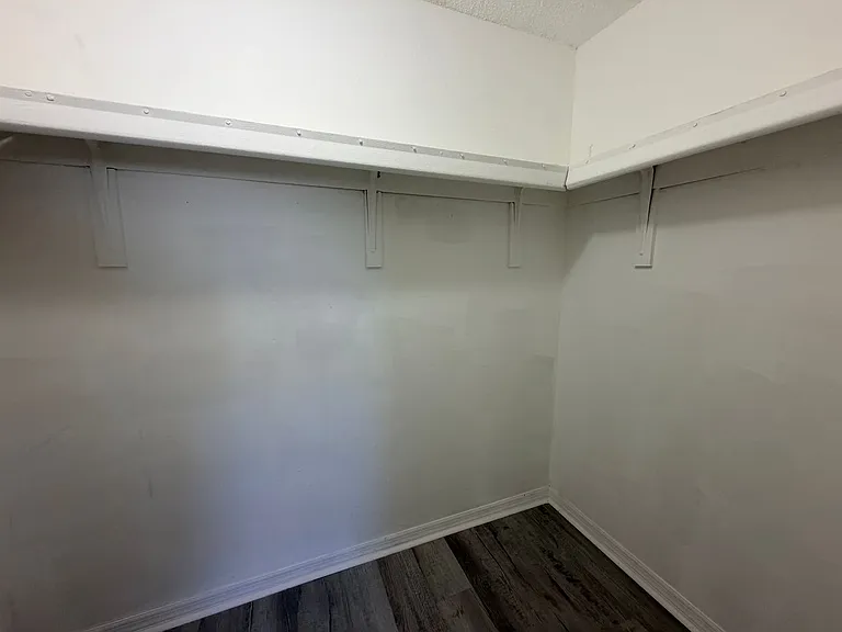 823 Gleason Pkwy — Photo 15