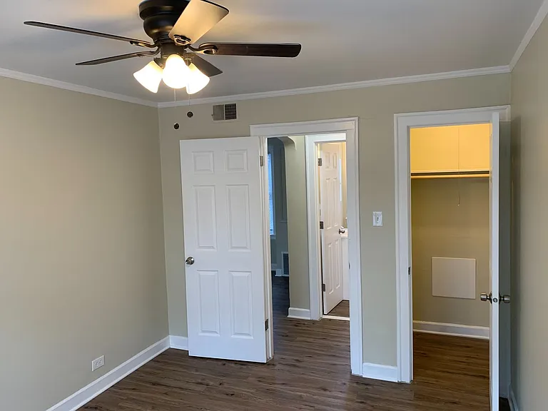 2636 N Leclaire Ave — Photo 9