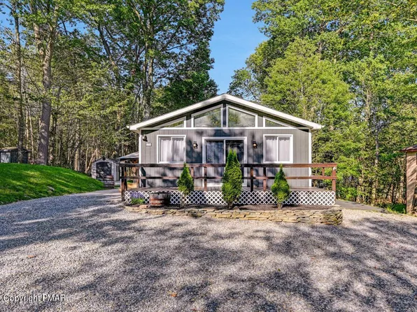 106 Violet Pl, Tobyhanna, PA 18466