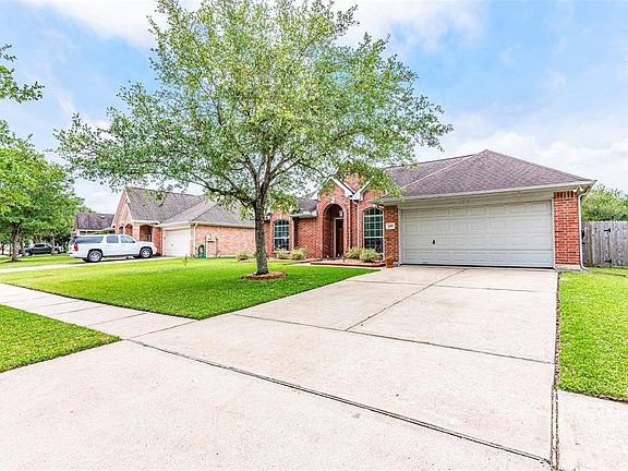 3rd image of 205 Cinnabar Bay Dr