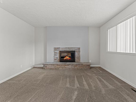 5th image of 20624 SW Rosa Dr